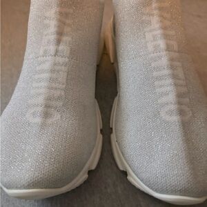 Valentino by Mario Valentino Silver Logo Slip-On Sneakers Women’s Size 9